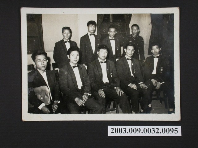 照片:合照(九人) (共1張)