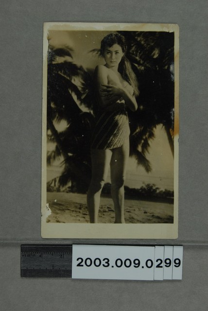  《女真珠王》前田通子劇照 (共2張)