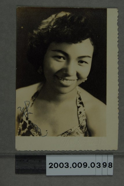 女明星照 (共2張)