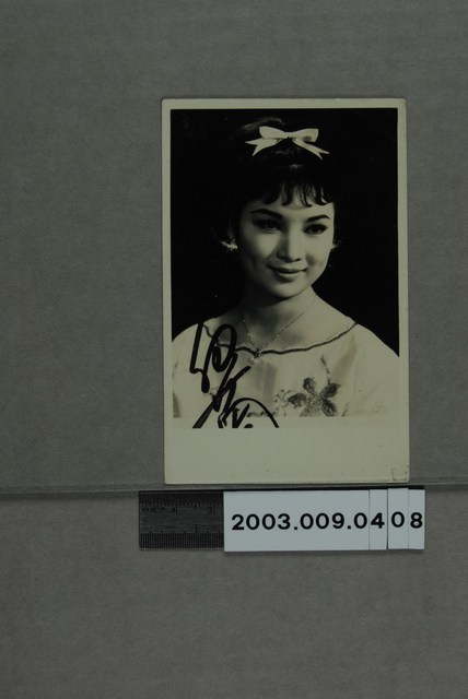 白蘭明星照 (共2張)