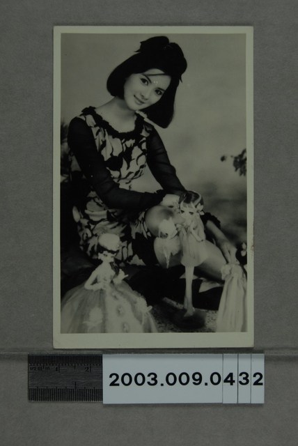 汪玲明星照 (共2張)