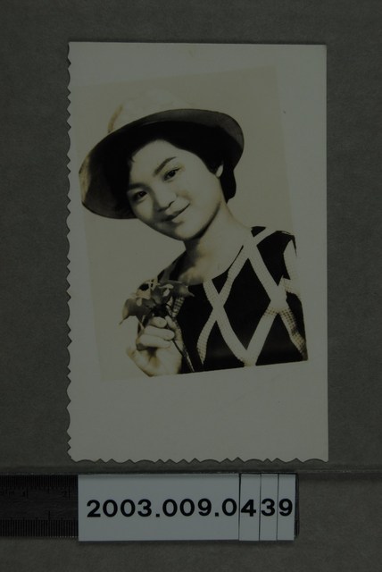 戴佩珊明星照 (共2張)