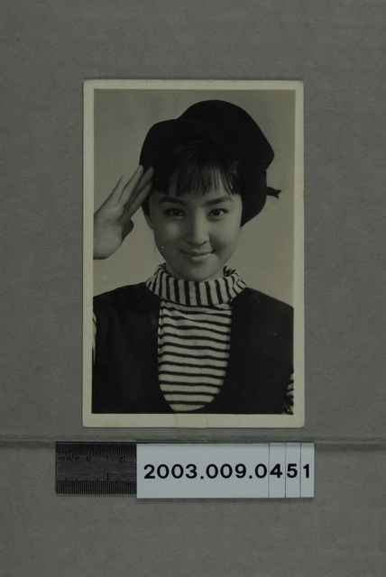 甄珍明星照 (共2張)