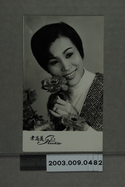 歌仔戲女演員明星照 (共2張)