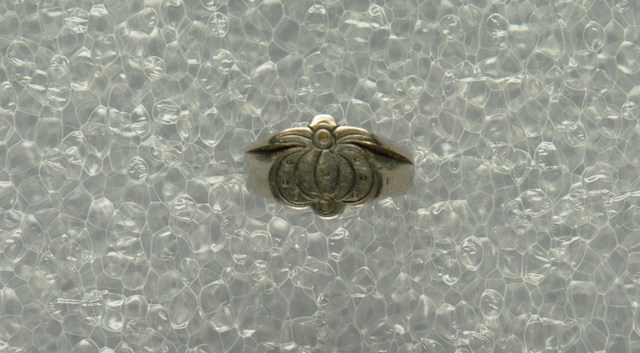 石榴造型金屬戒指 (共2張)