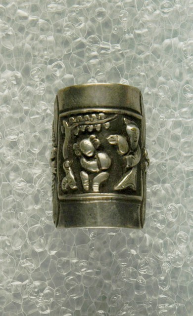 老人與孩童造型金屬戒指 (共2張)