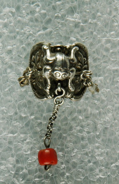 蟾蜍造型金屬戒指 (共2張)