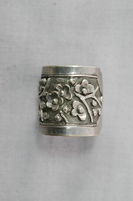 梅花造型金屬戒指 (共2張)