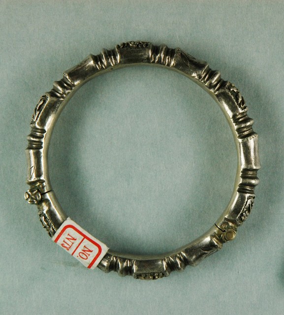 竹節造型金屬手鐲 (共2張)