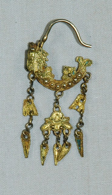 金屬鯉魚耳環左耳 (共3張)