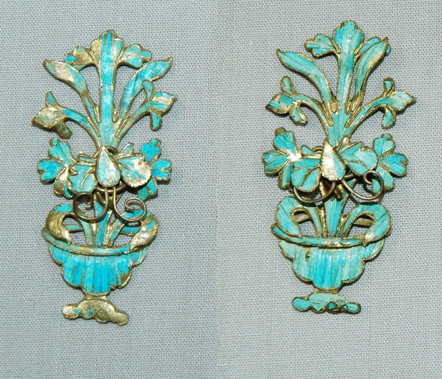 蝴蝶花器翠羽耳環1對 (共2張)