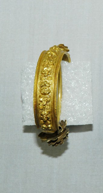 鎏金花朵耳環1對右耳 (共3張)