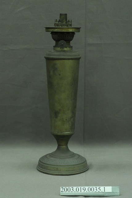 煤油燈座 (共1張)