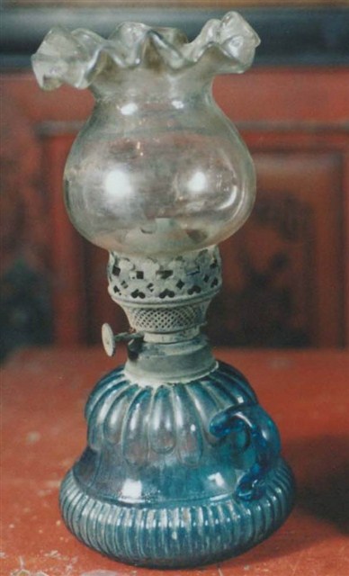 荷葉邊玻璃煤油燈 (共3張)