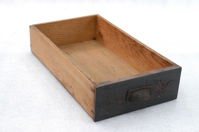 木製梳粧桌下層右上抽屜 (共2張)