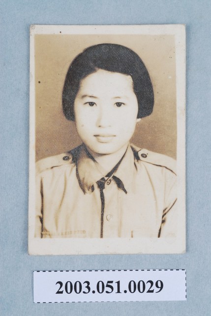 女子大頭照 (共1張)