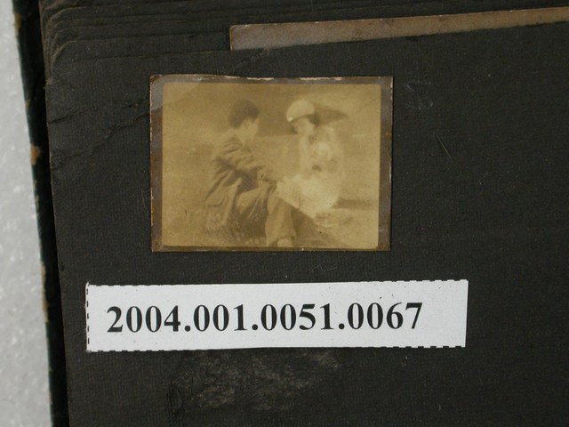 男女合照 (共2張)