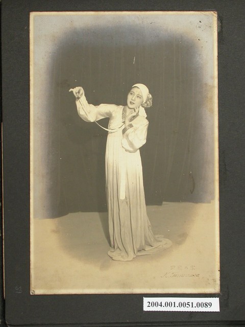 女子獨照 (共1張)