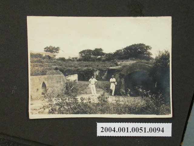 兩名男子合照 (共1張)