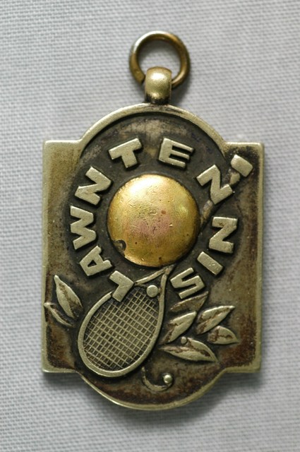 臺灣體育協會臺北支部庭球部B組紀念徽章 (共5張)