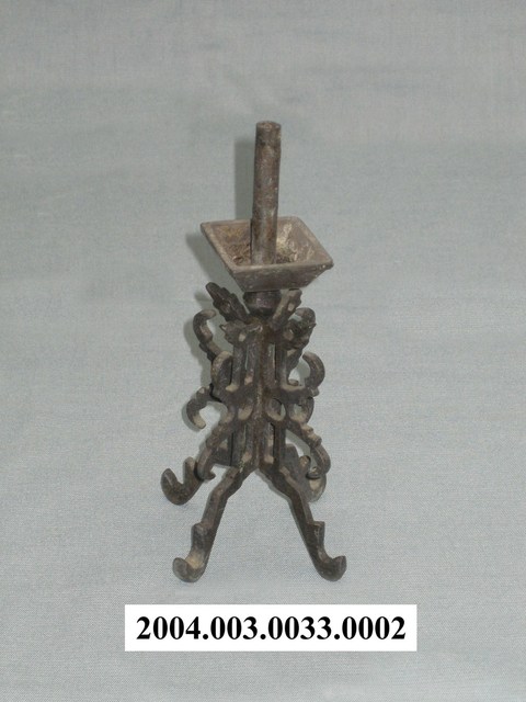 銅製壽字座燭臺 (共6張)