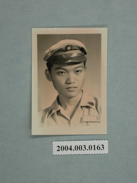 戴盤帽之男子個人半身照 (共1張)