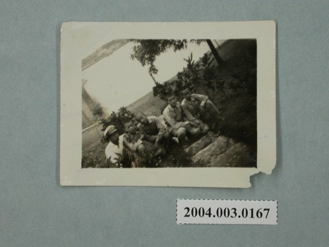 五名男性合影 (共2張)