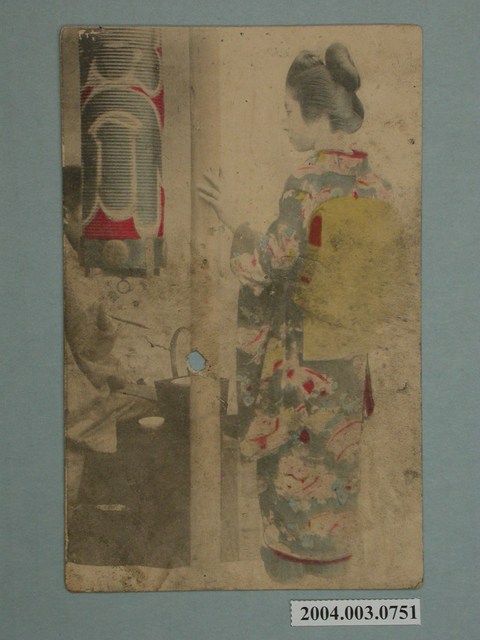 東京銀坐上方屋製著和服女子之背面照 (共3張)