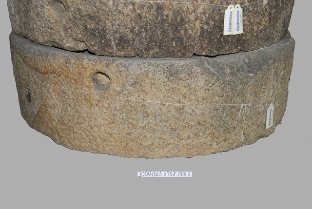 磨粉用大型石磨─下座 (共1張)