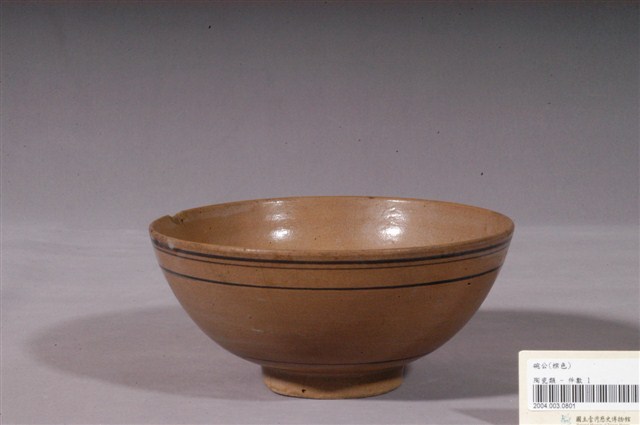 棕色線紋碗 (共3張)