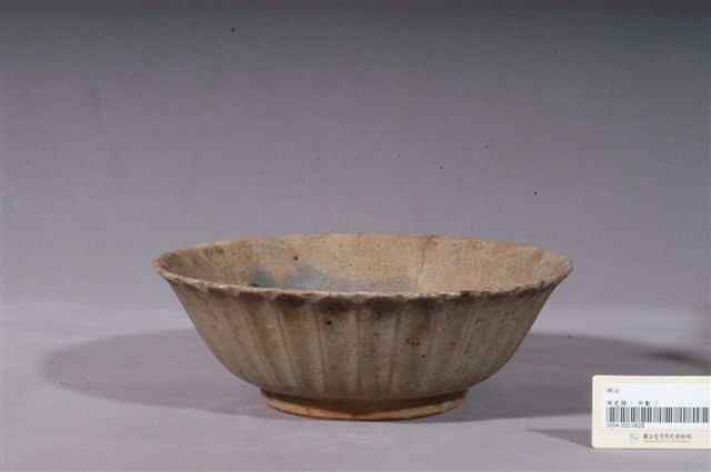 彩繪山水紋菱花口碗 (共3張)