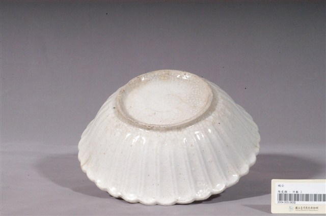 彩繪山水紋菱花口碗 (共3張)