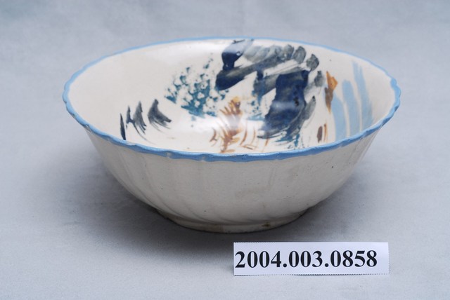 彩繪山水紋菱花口碗 (共2張)