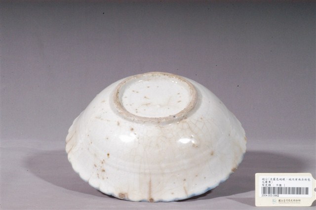 彩繪花卉紋菱花口碗 (共3張)