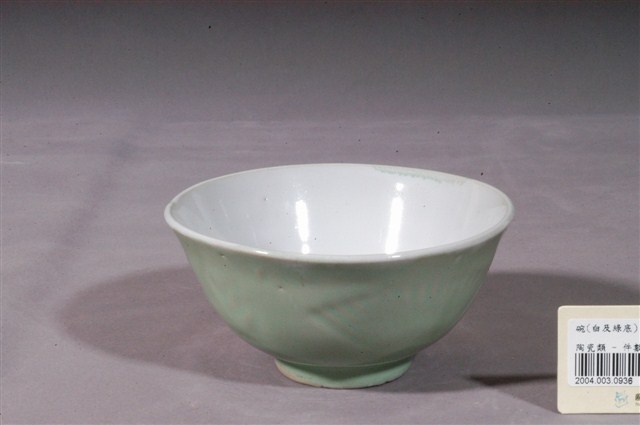 淡綠釉扇紋碗 (共3張)