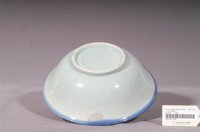 藍釉花卉紋淡青碗 (共3張)