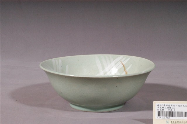 淡綠釉手繪花卉紋碗公 (共3張)