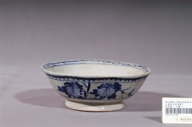 青花菊花紋碗 (共3張)