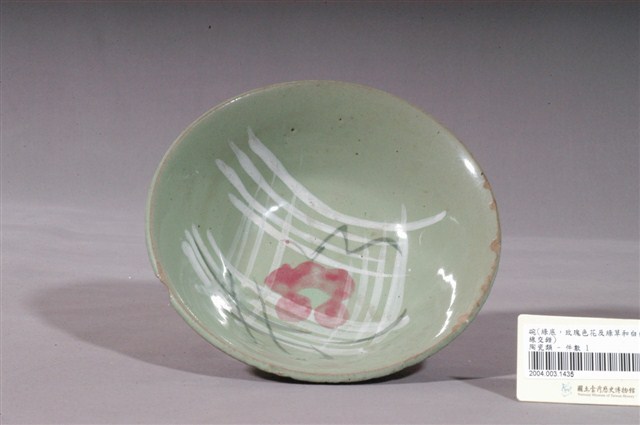 綠釉手繪花卉紋碗公 (共4張)