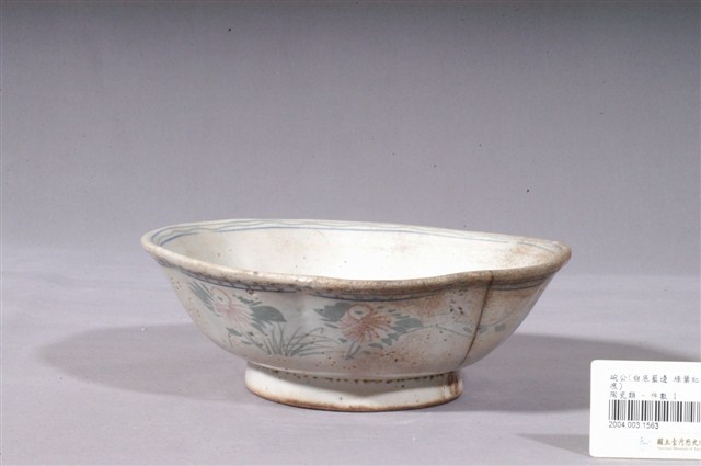 彩繪花卉紋碗 (共4張)