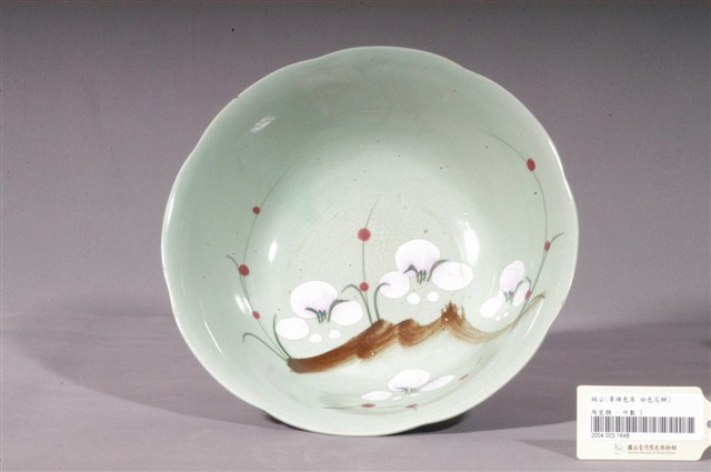 青瓷彩繪花卉紋花口碗 (共3張)