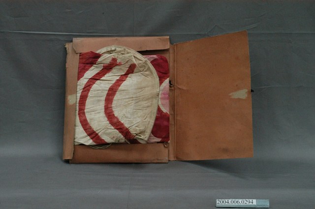 紅色鯉魚旗含盒 (共2張)