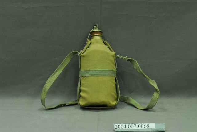 鋁製日軍明治型水壼 (共9張)