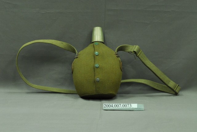 鋁製日本陸軍將校用九四型水壼 (共7張)