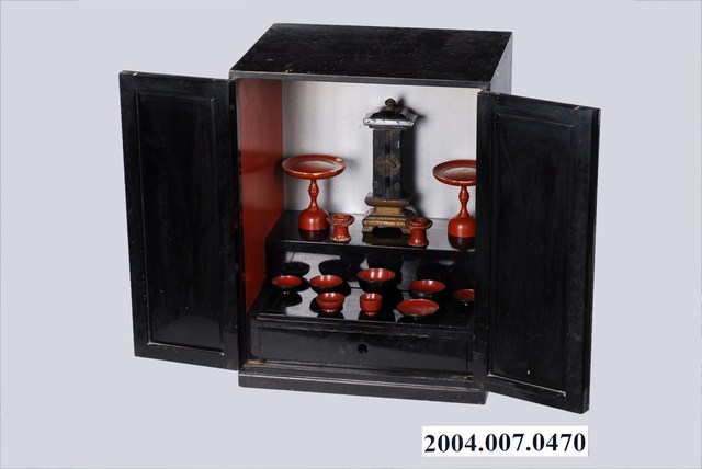 梧棲街檜木漆器日本神龕組 (共1張)