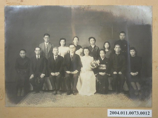 王育德與林雪梅結婚合照 (共2張)