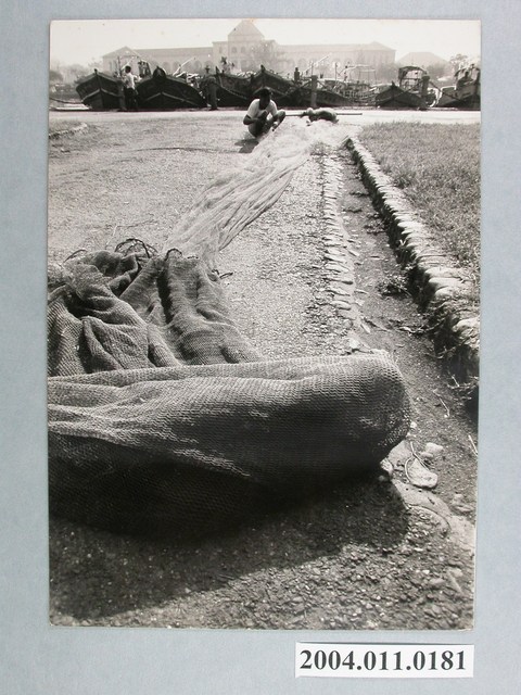 何懷東攝「捕網待發」 (共2張)