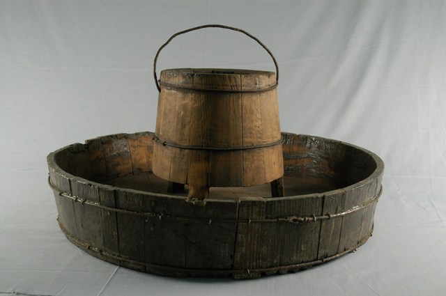 木製豬槽 (共2張)