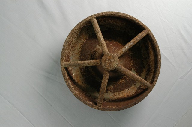 鐵製飼槽 (共2張)