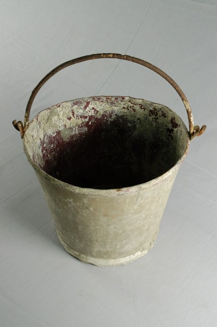 鋁製水桶 (共2張)